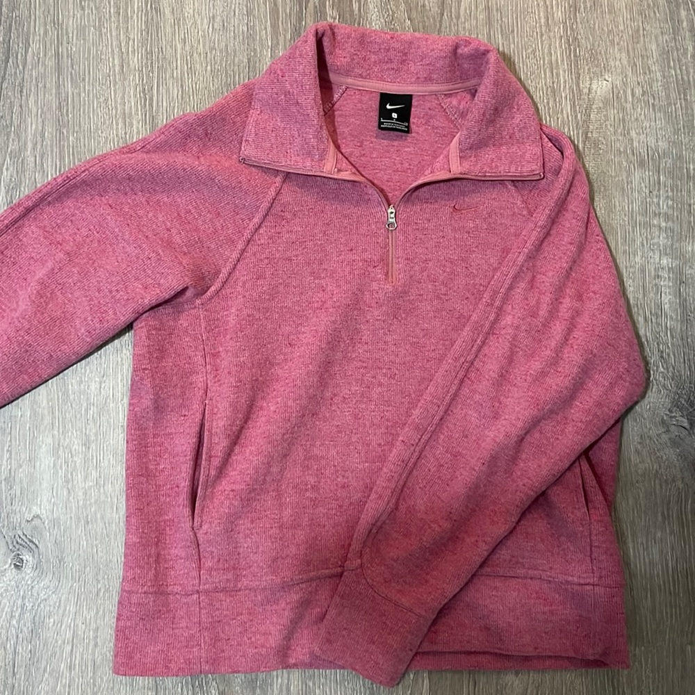 Brand new Woman’s Nike Quarter with pockets